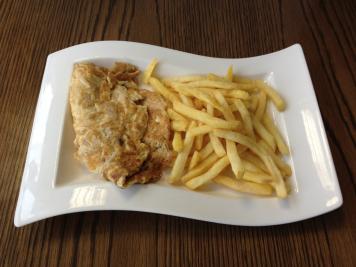 Mushroom Omelette & Chips